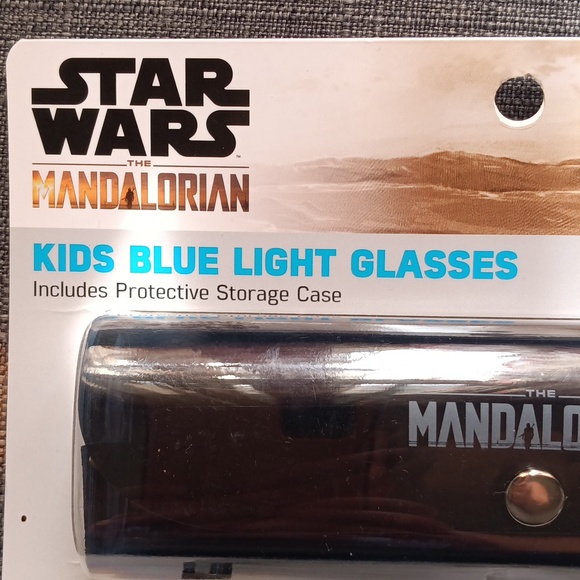 🆕Disney Star Wars Mandalorian Kids Blue Light Glasses w/ Protective Case- Grey - Picture 2 of 6
